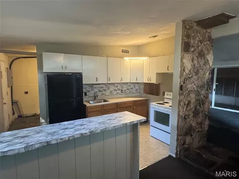 6736 Bitteroot Ln, Berkeley, MO 63134 photo 3