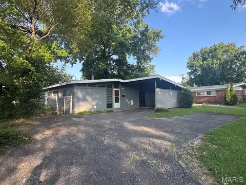 6736 Bitteroot Ln, Berkeley, MO 63134 photo 1