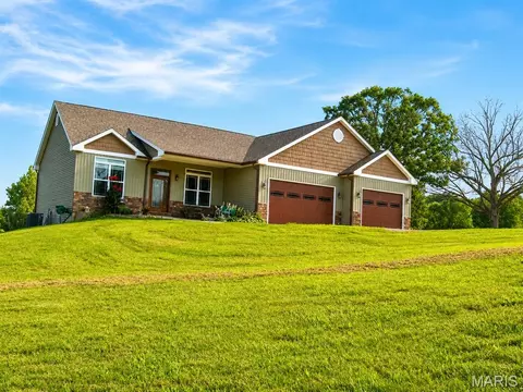 Exterior - 6779 Elmont Rd, Sullivan, MO 63080 photo 2 of 12