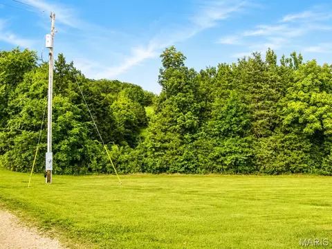 Exterior - 6779 Elmont Rd, Sullivan, MO 63080 photo 9 of 12