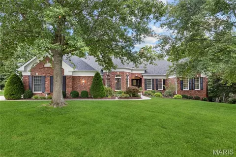 26 Windcastle Dr, Saint Charles, MO 63304