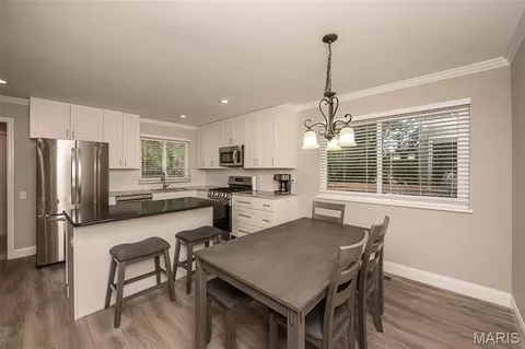 Dining - 583 Princeway Ct, Manchester, MO 63011 photo 3 of 4