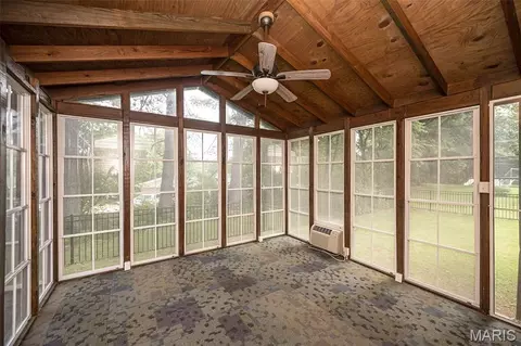 Exterior - 583 Princeway Ct, Manchester, MO 63011 photo 5 of 11