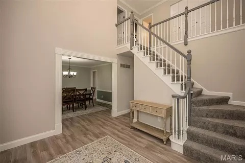 Entry Way - 583 Princeway Ct, Manchester, MO 63011 photo 2 of 5