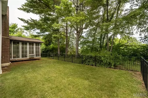 Exterior - 583 Princeway Ct, Manchester, MO 63011 photo 9 of 11
