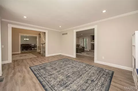 Living - 583 Princeway Ct, Manchester, MO 63011 photo 1 of 6