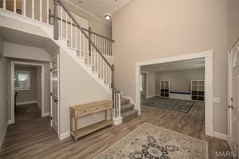 Entry Way - 583 Princeway Ct, Manchester, MO 63011 photo 3 of 5
