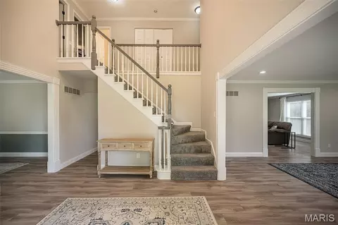 Entry Way - 583 Princeway Ct, Manchester, MO 63011 photo 1 of 5