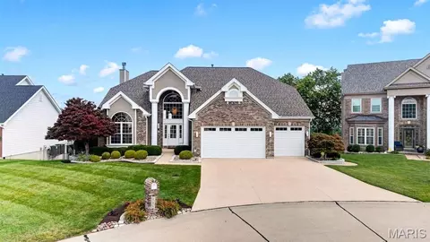 343 Bluff View Cir, Saint Louis, MO 63129