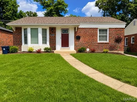 1542 N Hanley Rd, University City, MO 63130