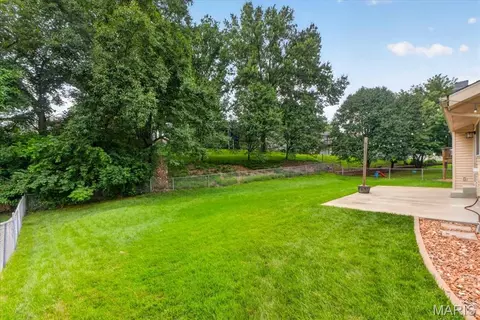 1115 Shadowoak Dr, Ballwin, MO 63021 photo 36