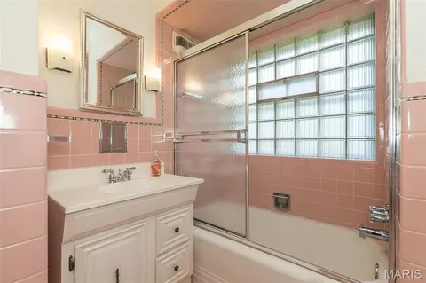 Bath - 9903 Vasel Dr, Affton, MO 63123 photo 2 of 3