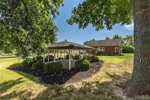 Exterior - 9903 Vasel Dr, Affton, MO 63123 photo 5 of 6