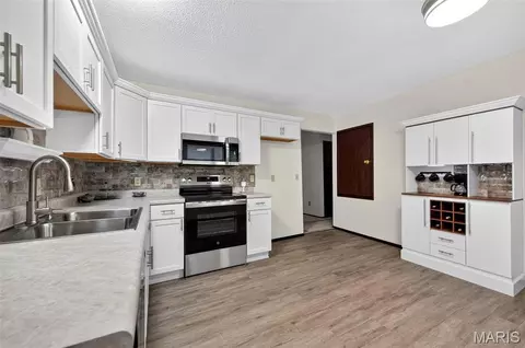 Kitchen - 2305 Amarillo Dr, O'fallon, MO 63368 photo 3 of 3
