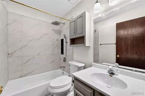 Bath - 2305 Amarillo Dr, O'fallon, MO 63368 photo 2 of 3