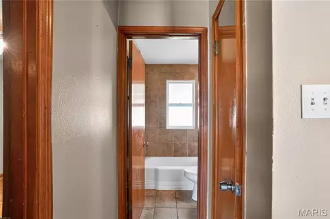 Entry Way - 1434 Comet Dr, Saint Louis, MO 63137 photo 1 of 1