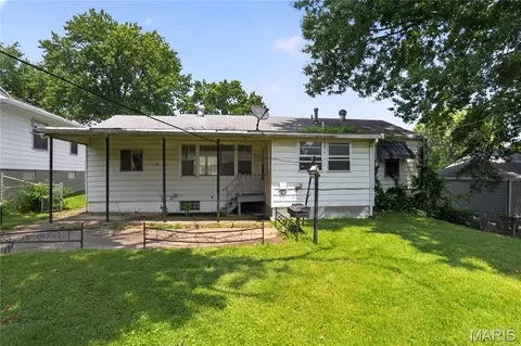 Exterior - 1434 Comet Dr, Saint Louis, MO 63137 photo 4 of 5
