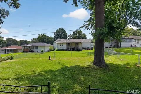 Exterior - 1434 Comet Dr, Saint Louis, MO 63137 photo 5 of 5