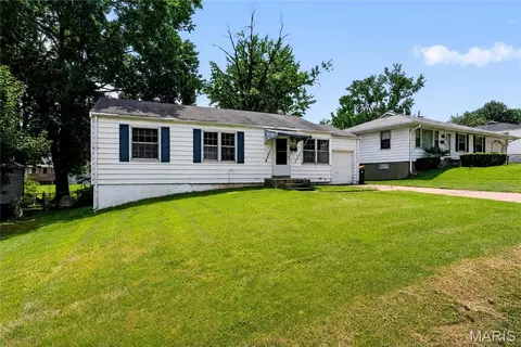 Exterior - 1434 Comet Dr, Saint Louis, MO 63137 photo 3 of 5