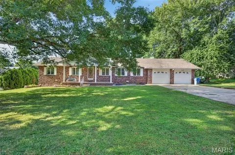 603 Birchbark Ln, Lebanon, MO 65536