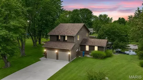 326 Deepwater Cir, Edwardsville, IL 62025