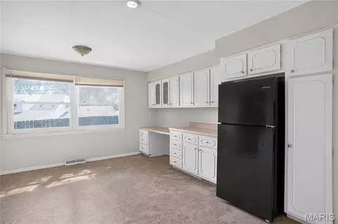 Kitchen - 550 Monceau Dr, Ferguson, MO 63135 photo 2 of 2