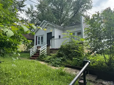 2426 Mary Ave, Saint Louis, MO 63136