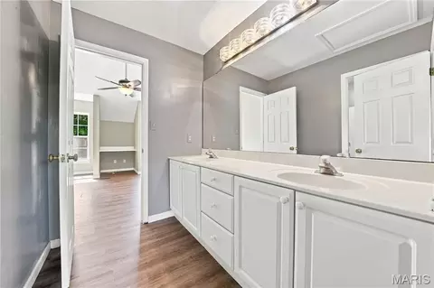 Entry Way - 542 Eagles Nest Ct, Wildwood, MO 63011 photo 2 of 2