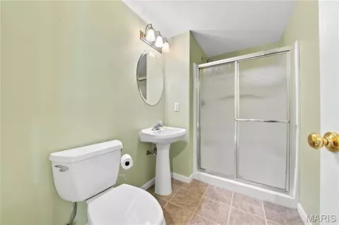 Bath - 542 Eagles Nest Ct, Wildwood, MO 63011 photo 4 of 4