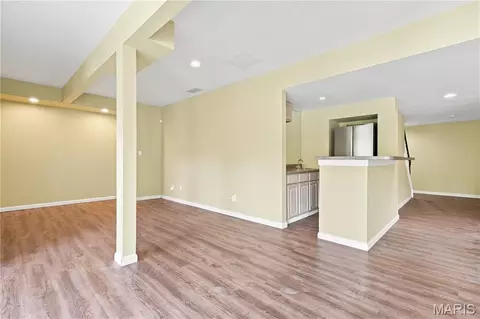 Living - 542 Eagles Nest Ct, Wildwood, MO 63011 photo 10 of 10