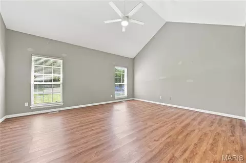 Living - 542 Eagles Nest Ct, Wildwood, MO 63011 photo 7 of 10