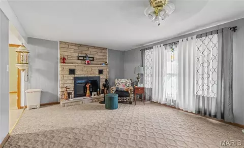 Living - 396 Walls Ford Rd, Saint Clair, MO 63077 photo 2 of 5