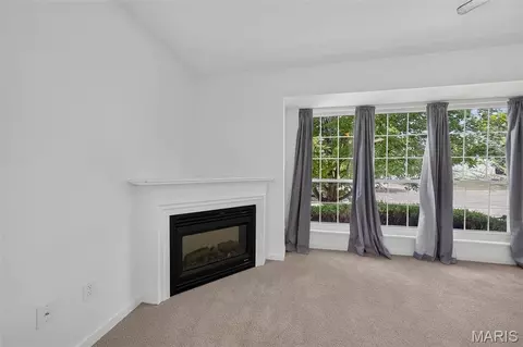 Living - 101 Timber Creek Dr, O'fallon, MO 63368 photo 6 of 8