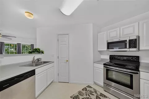 Kitchen - 101 Timber Creek Dr, O'fallon, MO 63368 photo 1 of 3