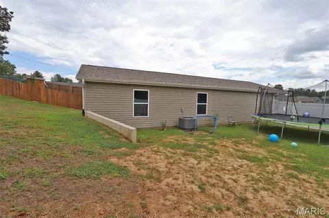 Exterior - 1004 Allenview Dr, Jackson, MO 63755 photo 7 of 14