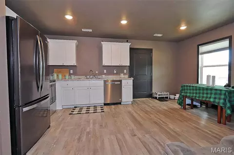 Kitchen - 1004 Allenview Dr, Jackson, MO 63755 photo 3 of 3