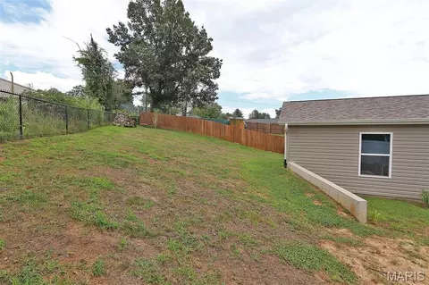 Exterior - 1004 Allenview Dr, Jackson, MO 63755 photo 8 of 14