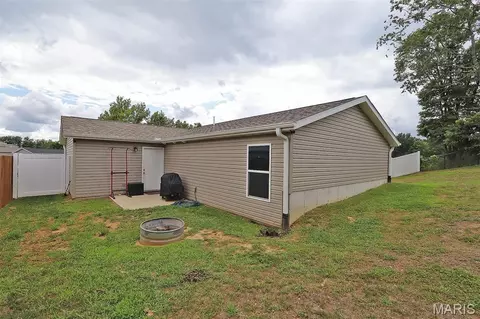 Exterior - 1004 Allenview Dr, Jackson, MO 63755 photo 3 of 14