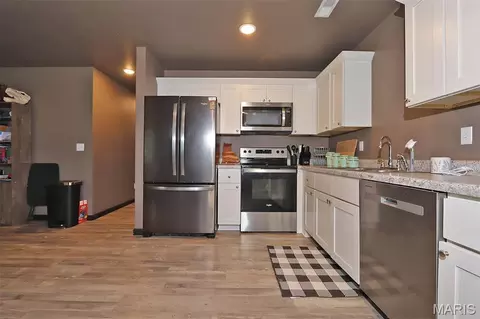 Kitchen - 1004 Allenview Dr, Jackson, MO 63755 photo 2 of 3