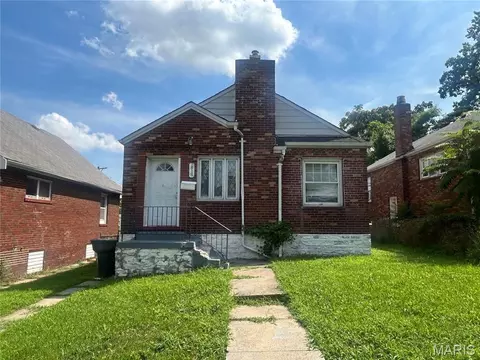 818 Wall St, Saint Louis, MO 63147