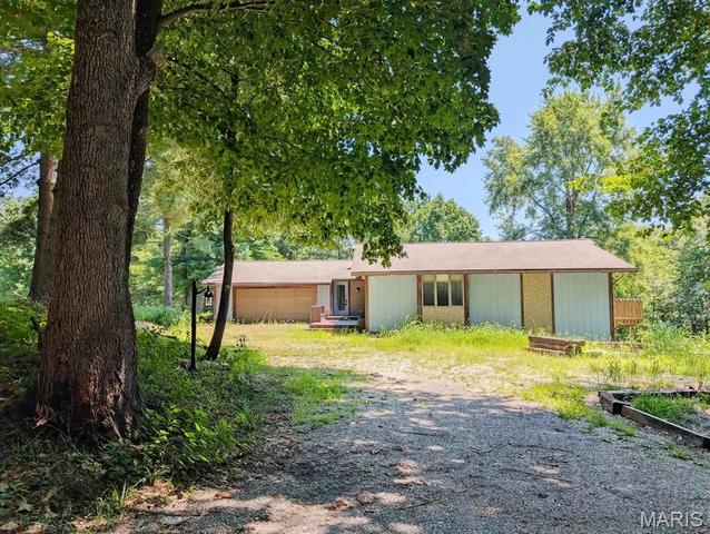 25402 S Elsah Hills Rd, Elsah, IL 62028
