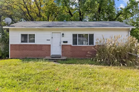 10465 Lord Dr, Saint Louis, MO 63136
