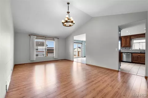 Living - 2513 Ridgeway Dr, Jackson, MO 63755 photo 1 of 6