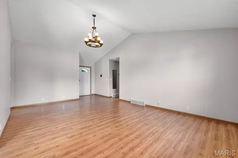 Living - 2513 Ridgeway Dr, Jackson, MO 63755 photo 2 of 6