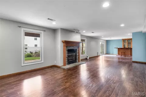 Living - 2513 Ridgeway Dr, Jackson, MO 63755 photo 6 of 6