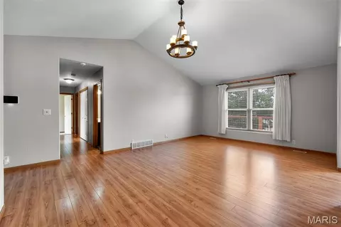 Living - 2513 Ridgeway Dr, Jackson, MO 63755 photo 3 of 6