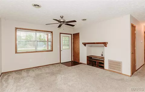 Living - 14580 Conway Rd, Dixon, MO 65459 photo 1 of 5
