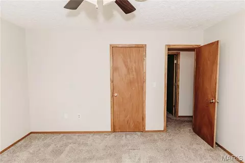 Bedroom - 14580 Conway Rd, Dixon, MO 65459 photo 4 of 9