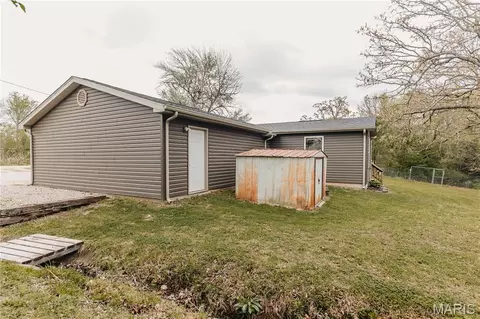 Exterior - 14580 Conway Rd, Dixon, MO 65459 photo 6 of 9