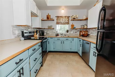 Kitchen - 150 Cedar Circle Dr, Vienna, MO 65582 photo 1 of 9